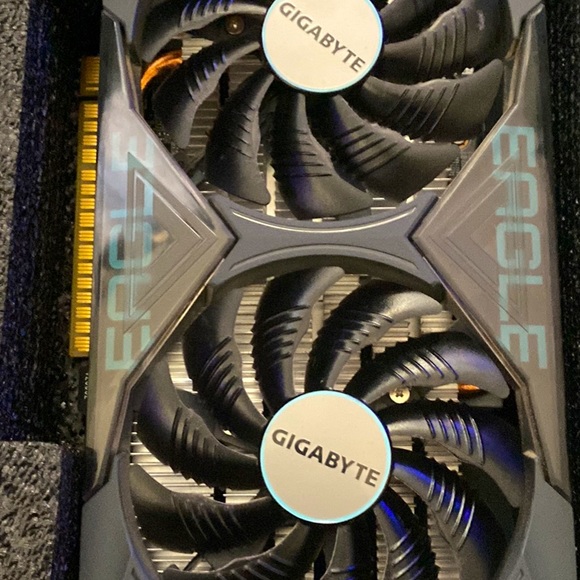 It’s pretty much brand new I used it for a less than a year just upgraded - Picture 1 of 3